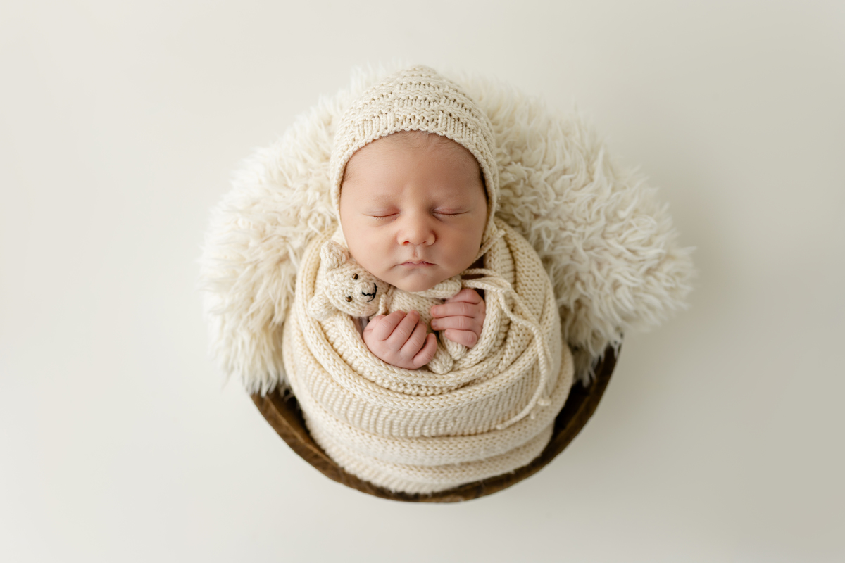 sessão fotografias, sessão infantil, fotografia de crianças, newborn, fotógrafo coimbra, grávida, fotografia newborn, acompanhamento, infantil, smash the cake, fotografias de crianças, foto bebés, 3 meses, 6 meses, 9 meses, foto grávida