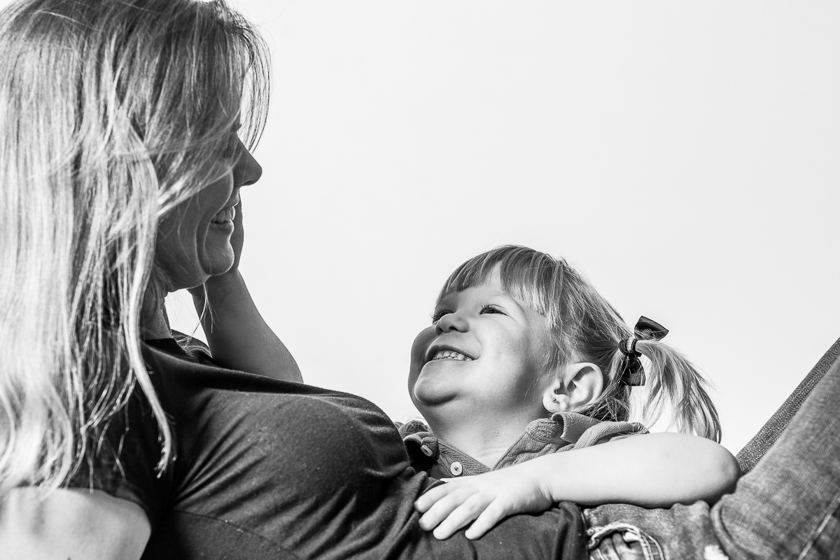 Fotografia de Família, ensaio em casa, ensaio de família, Miami Family Photographer, Ensaio premiado, ensaio em casa, descontração.