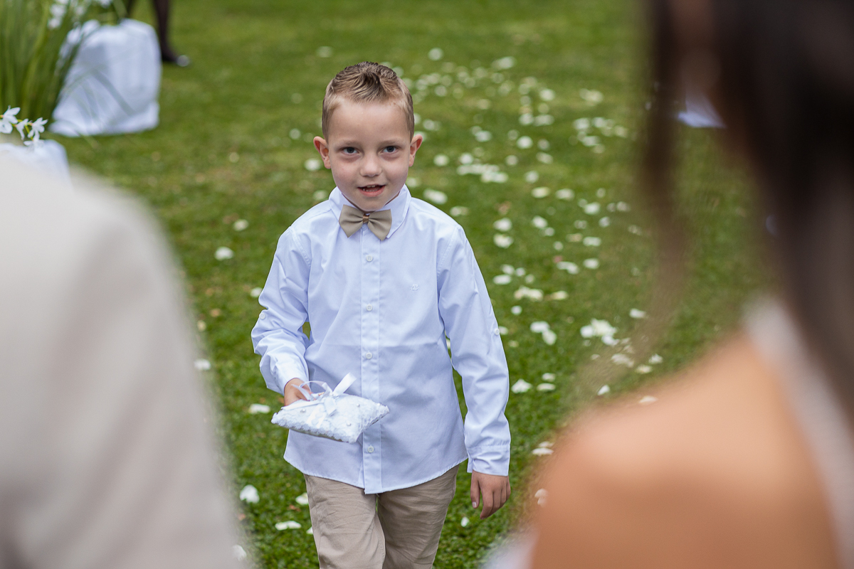 Fotógrafo de casamento Petter Campagna, casamento Caxias do Sul, entrada das alianças e pajem