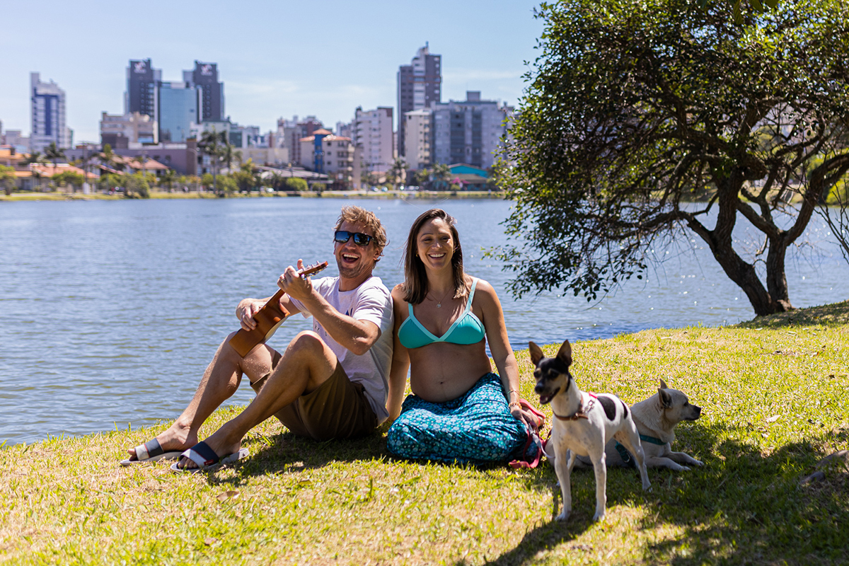 Ensaio gestante com Pets, ensaio na praia, ensaio na lagos de Torres, ensaio gestante em Torres/RS