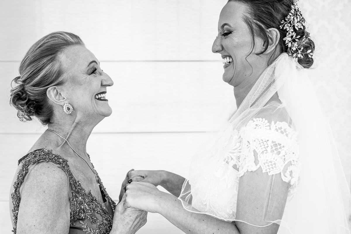 Casamento Daiane e Claudio, making of  do noivo, casamento na serra, preparação, fotografo de casamento Petter Campagna, casamento Caxias do Sul, emoção mãe e filha