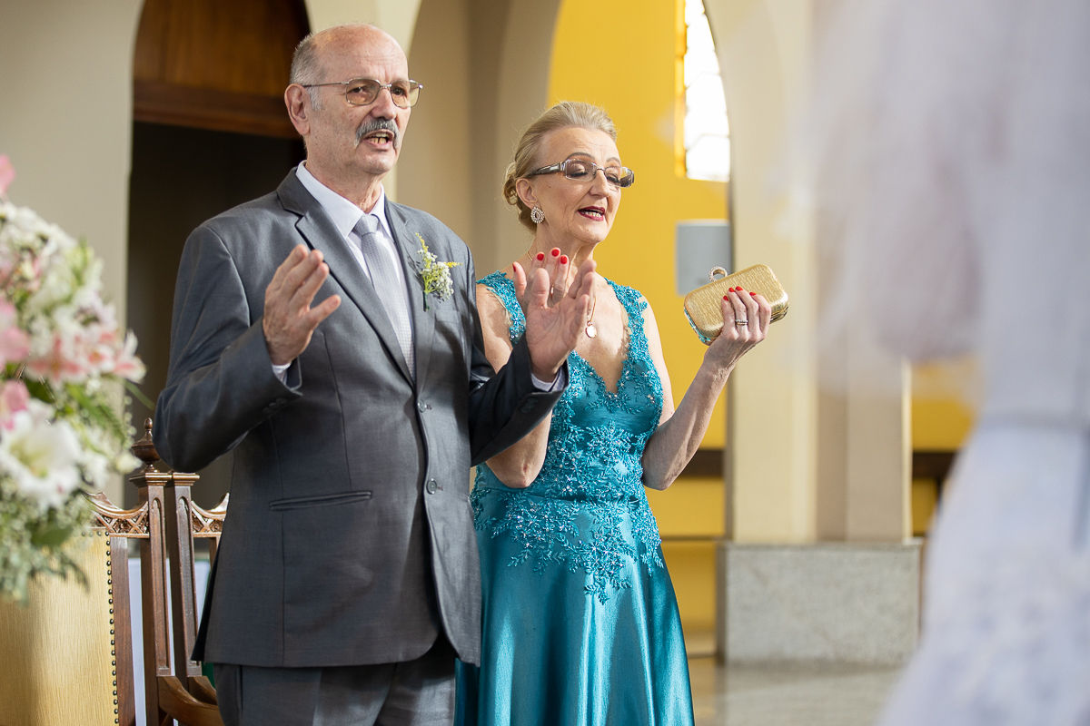 Casamento Daiane e Claudio, casamento na serra, preparação, fotografo de casamento Petter Campagna, casamento Caxias do Sul, detalhes, Frei Jaime, Igreja Capuchinhos, os pais