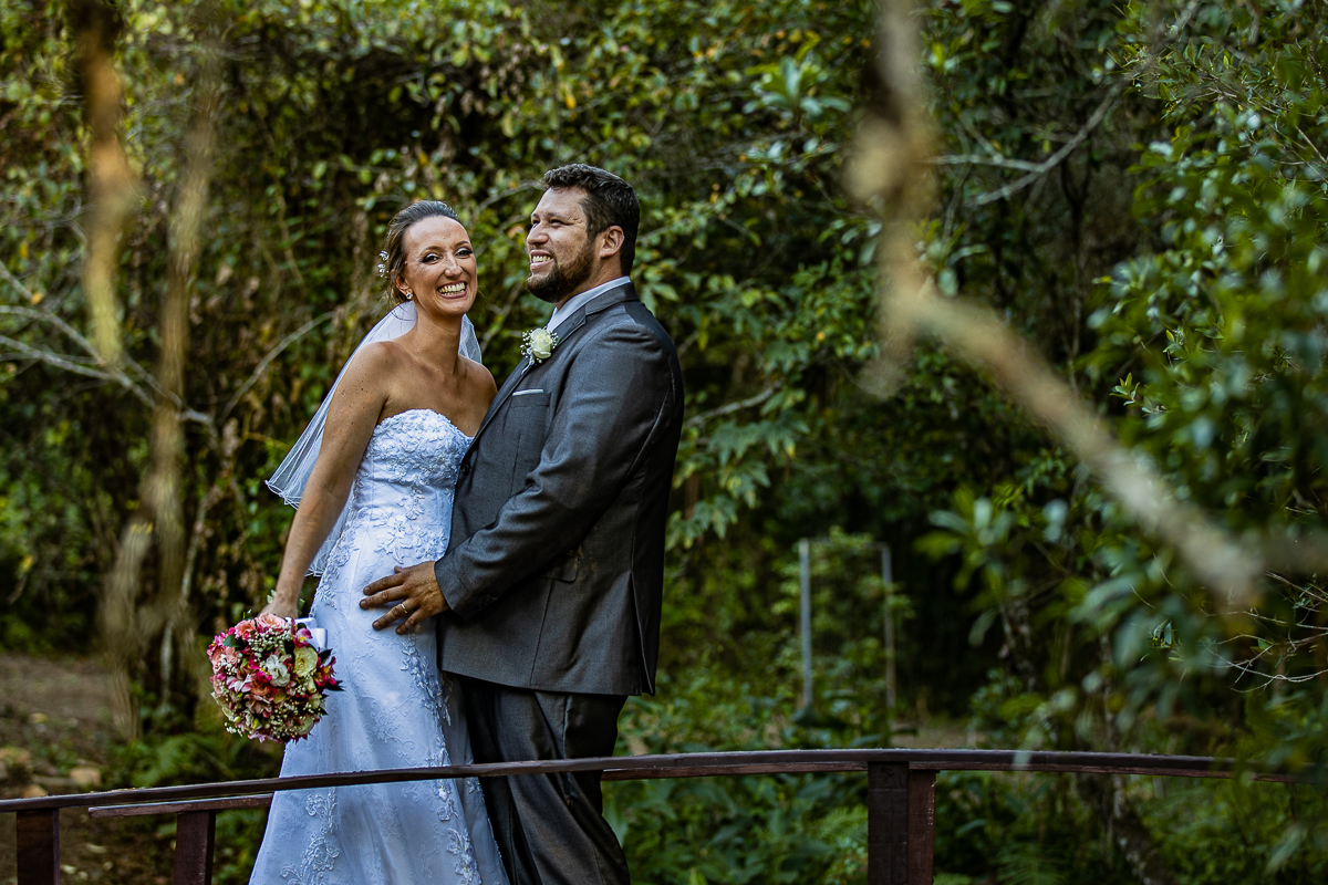 Casamento Daiane e Claudio, casamento na serra, fotografo de casamento Petter Campagna, casamento Caxias do Sul, detalhes, mini ensaio, fotos na ponte, alegria