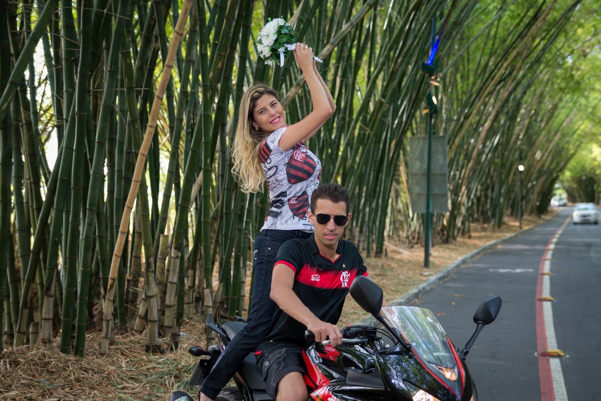 ensaio de noivos com moto