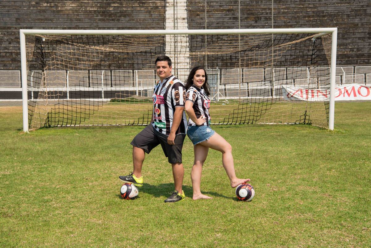 marcela-e-joao-ensaio-futebol-casais-esporte-torcedores-fernando-piccin-eventos