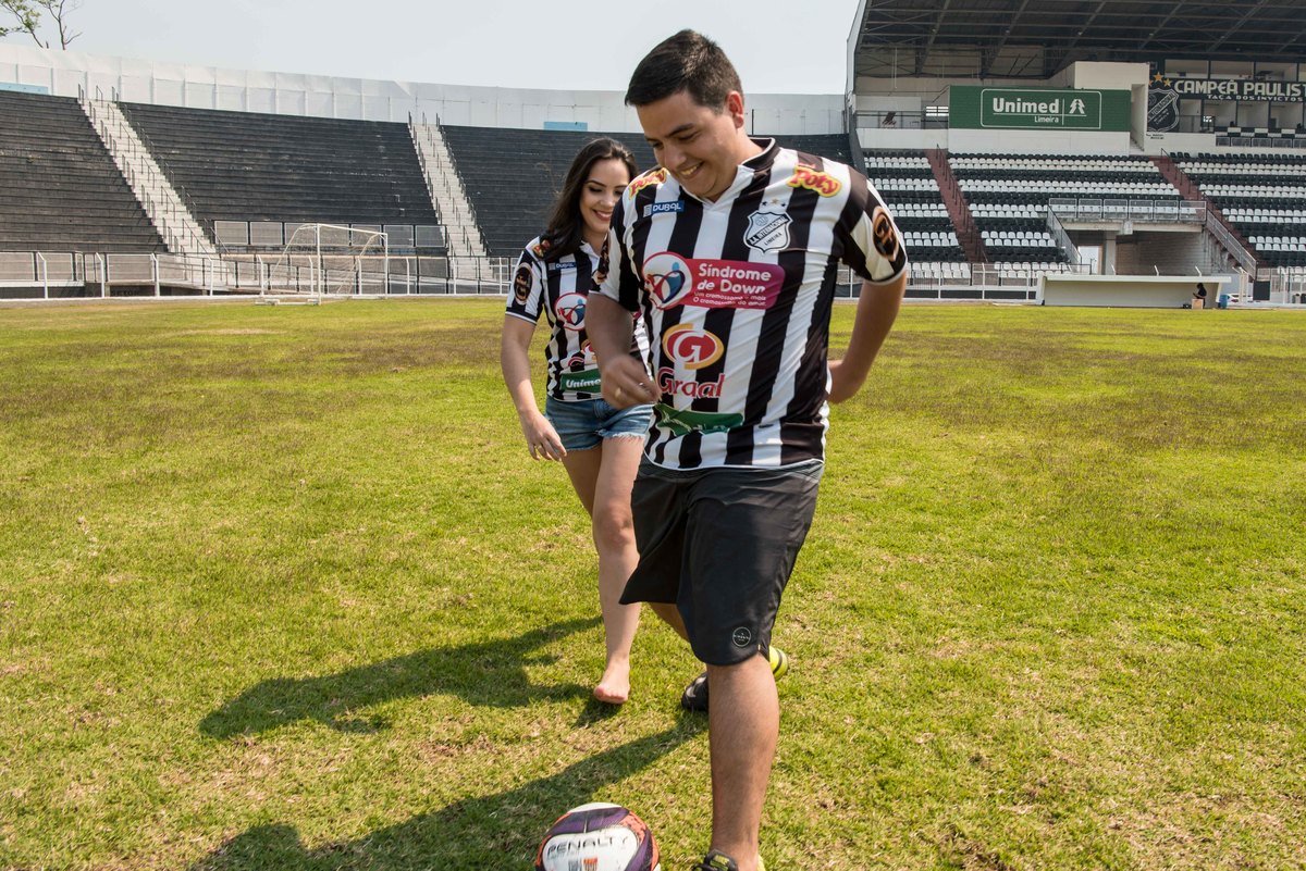 marcela-e-joao-ensaio-futebol-casais-esporte-torcedores-fernando-piccin-eventos