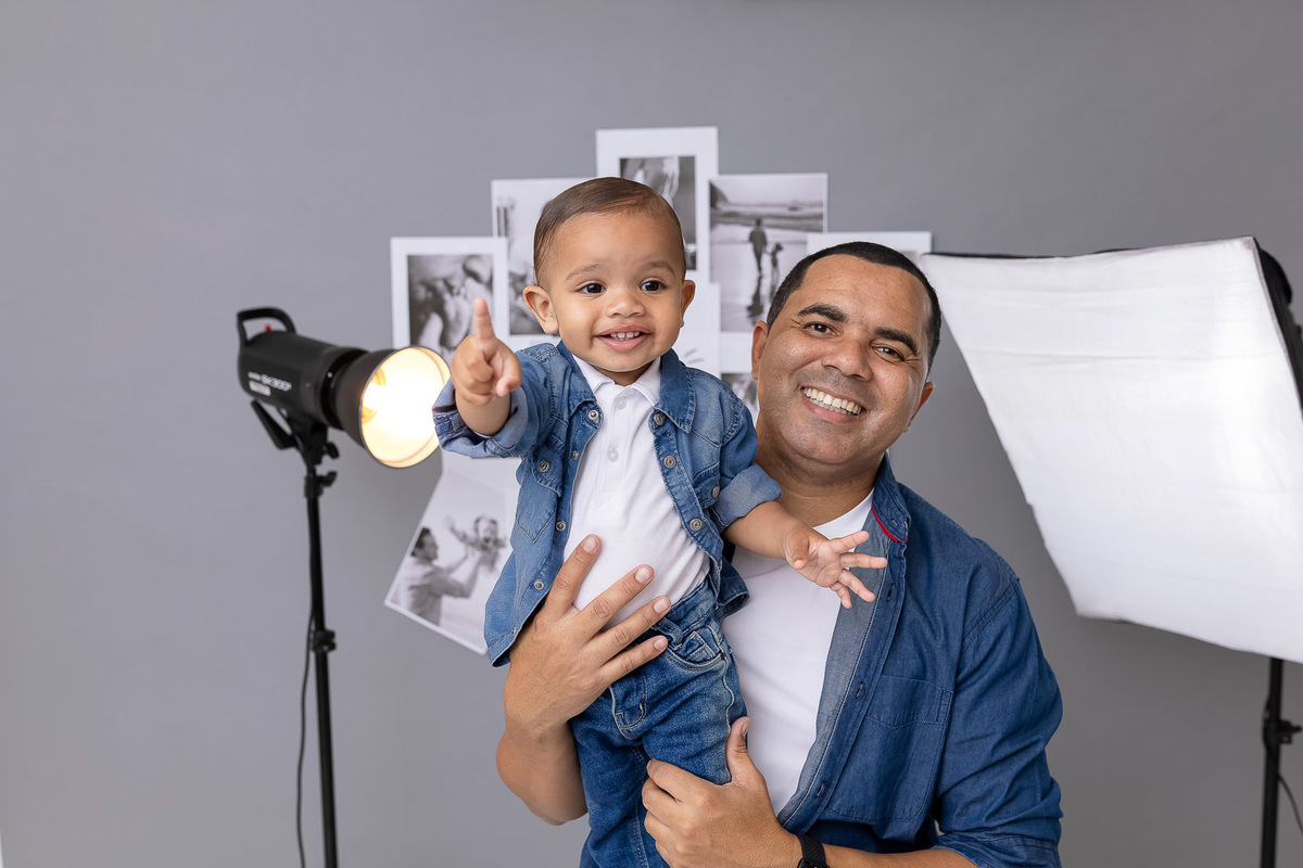Dia dos Pais 2023 - On Click Fotografia - Cenário Câmera - Ensaio dia dos pais - Caraguatatuba - On Click Fotografia