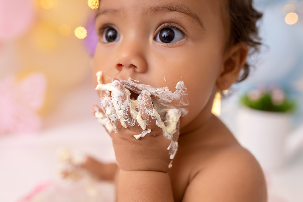 Smash The Cake Bolo - Smash the Cake Comendo bolo - Smash The Cake Menina - Smash The Cake Menina Jardim - Smash The Cake Jardim Encantado - Smash The Cake em Estúdio - Smash The Cake Zoe Maitte - On Click Fotografia 