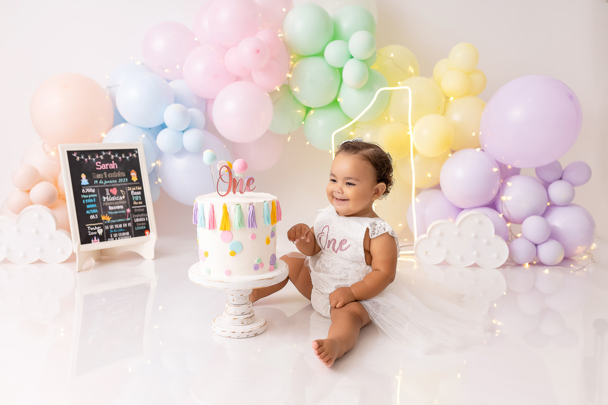 Smash The Cake Bolo - Smash the Cake Comendo bolo - Smash The Cake Menina - Smash The Cake Menina arco iris - Smash The Cake candy color - Smash The Cake em Estúdio - Smash The Cake Sarah- On Click Fotografia - estúdio on click fotografia 
