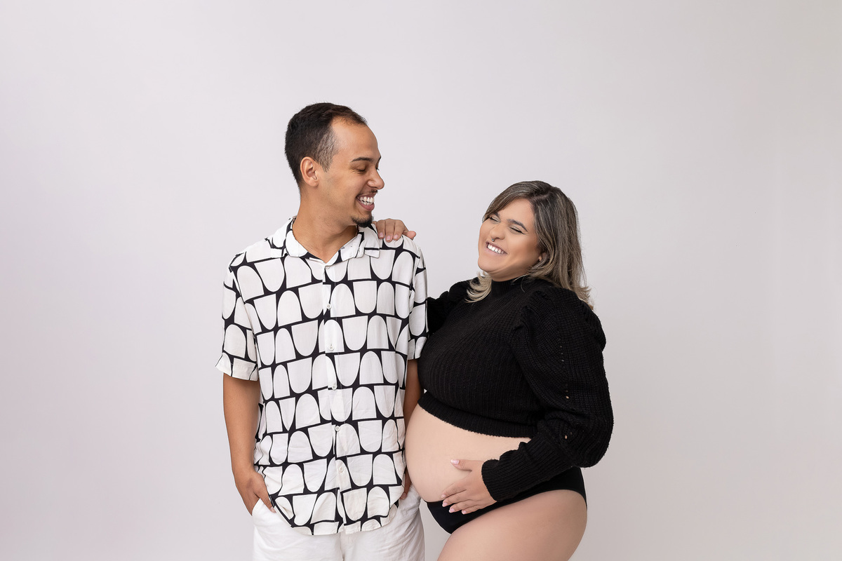 Ensaio gestante estúdio - Estúdio Fotógrafico Caraguatatuba - Gestante Beatriz - Estúdio On Click Fotografia