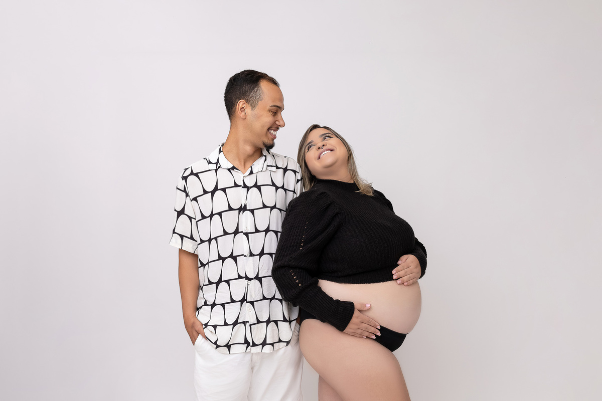 Ensaio gestante estúdio - Estúdio Fotógrafico Caraguatatuba - Gestante Beatriz - Estúdio On Click Fotografia