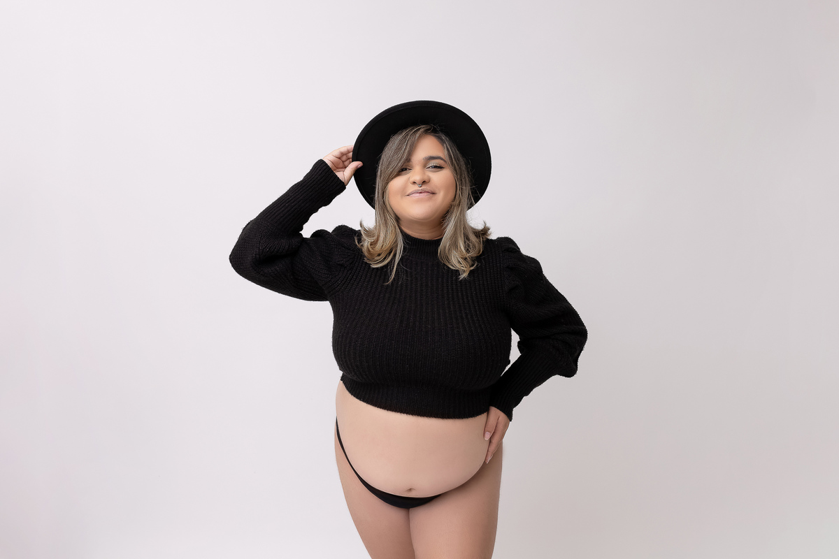 Ensaio gestante estúdio - Estúdio Fotógrafico Caraguatatuba - Gestante Beatriz - Estúdio On Click Fotografia