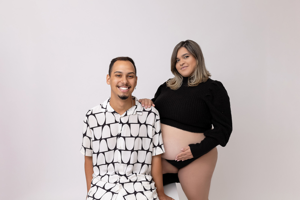 Ensaio gestante estúdio - Estúdio Fotógrafico Caraguatatuba - Gestante Beatriz - Estúdio On Click Fotografia