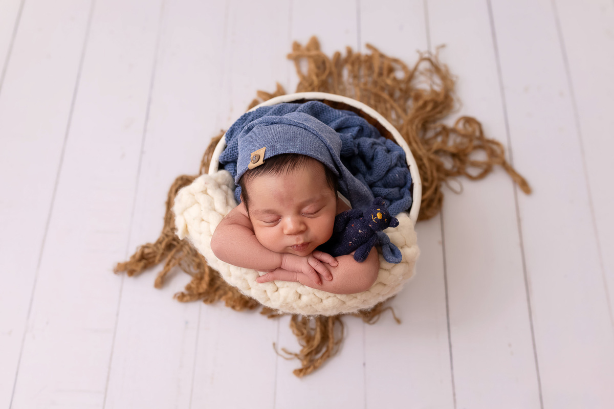 Newborn Ubatuba - Recém-nascido Oliver - Ensaio em estúdio