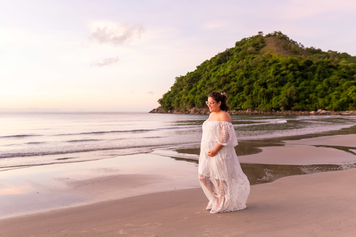 Ensaio gestante na praia - Praia de Guaecá - Primeiro mês da Jhuli gestante - São Sebastião/SP