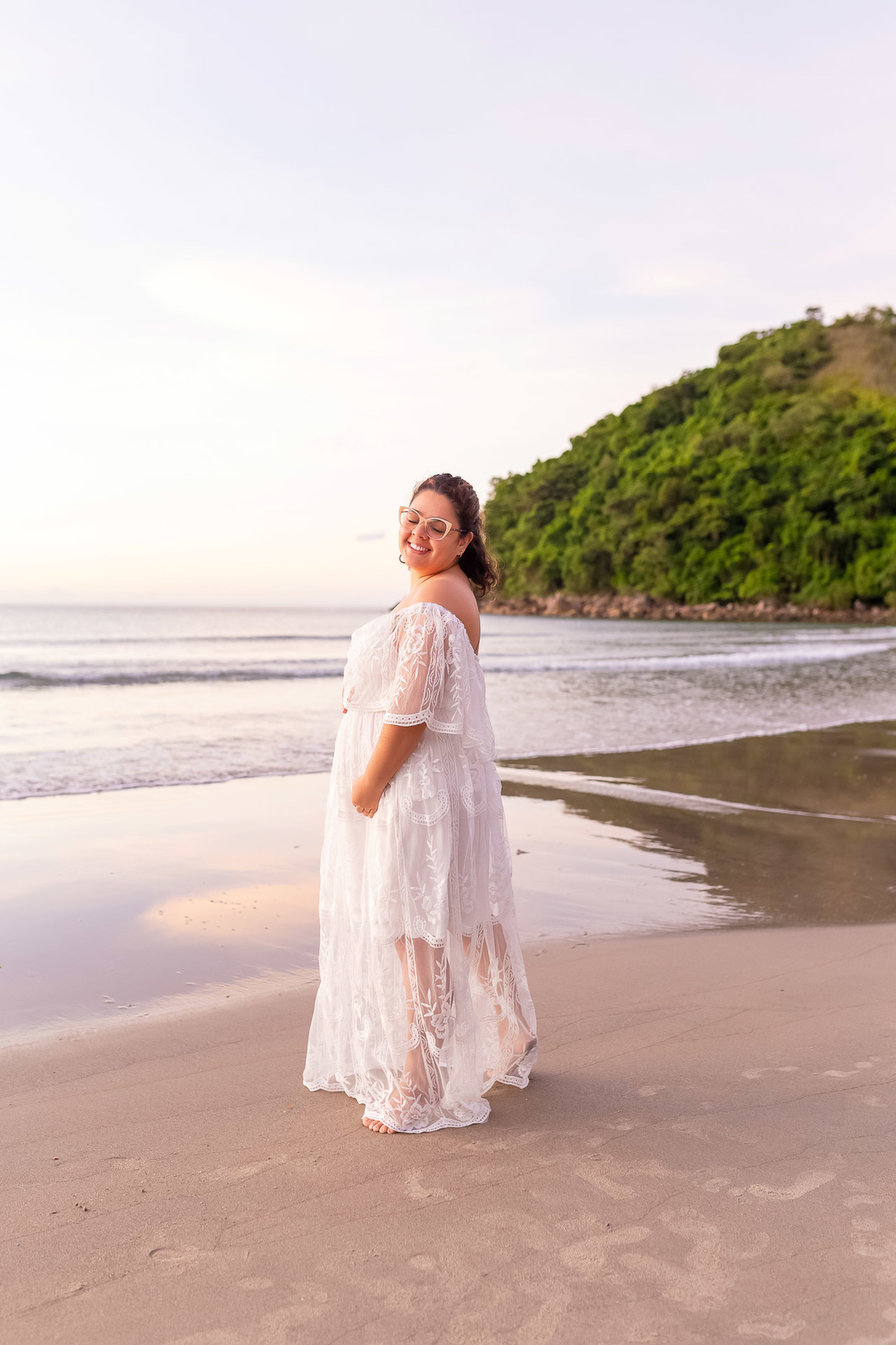 Ensaio gestante na praia - Praia de Guaecá - Primeiro mês da Jhuli gestante - São Sebastião/SP