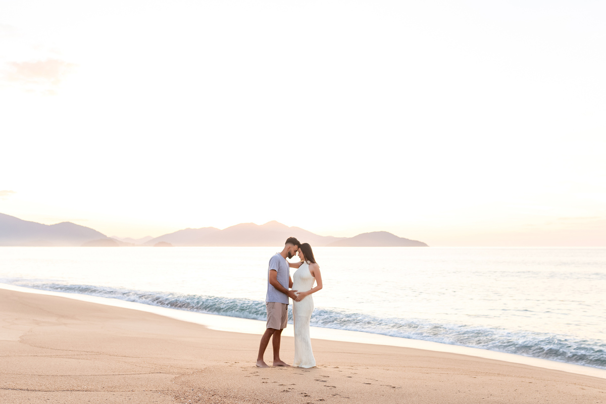 Ensaio gestante na praia - Praia do Capricórnio - Caraguatatuba - Gestante Gabriela