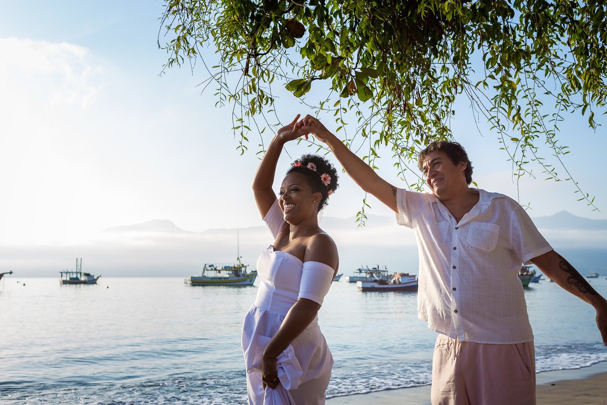 Wedding na praia - Casamento na Praia - São Sebastião - Wedding de Paulo e Michele na praia