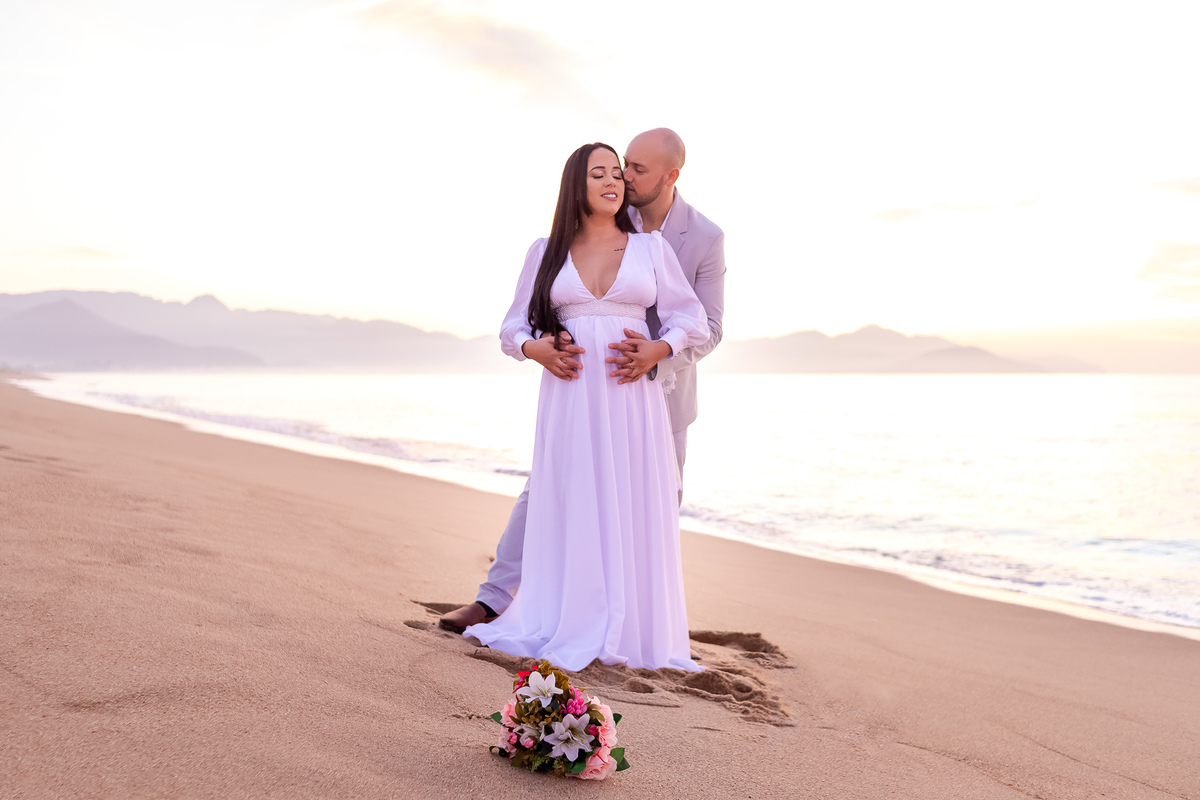 Ensaio wedding Caraguatatuba - Fotógrafo de Casamento - Ensaio na praia da Lagoa Azul em Caraguatatuba - Ensaio de Daniele e Lucas