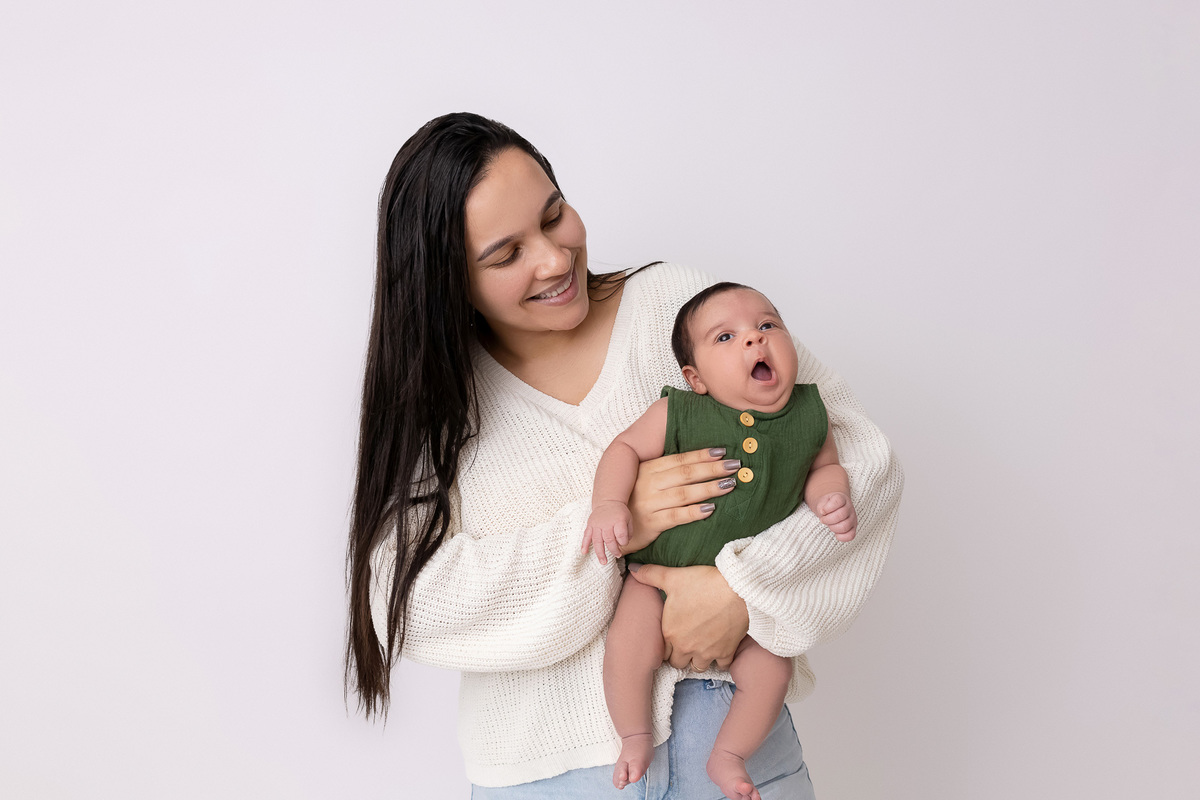 Acompanhamento Oliver - Ensaio infantil Caraguatatuba - Ensaio de 1 mês