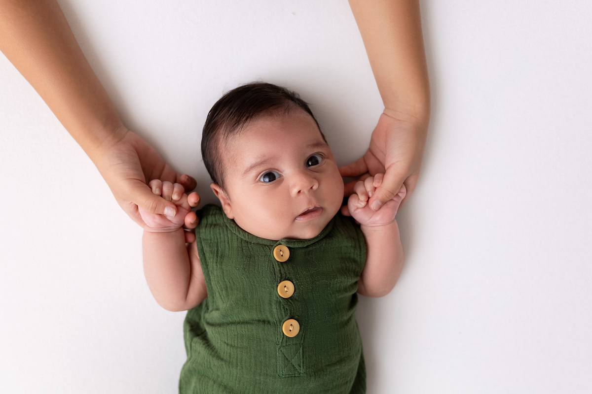 Acompanhamento Oliver - Ensaio infantil Caraguatatuba - Ensaio de 1 mês