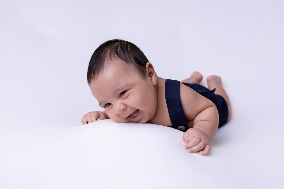 Acompanhamento Oliver - Ensaio infantil Caraguatatuba - Ensaio de 2 meses