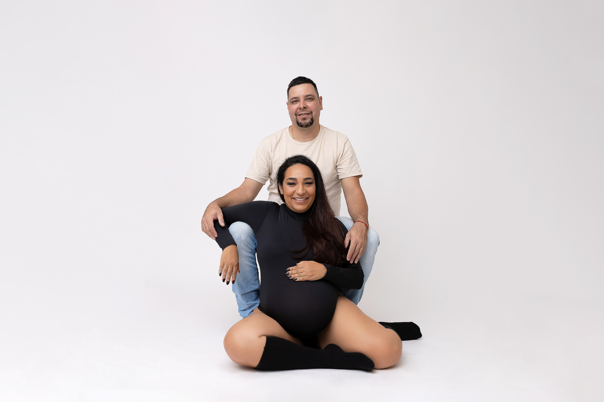 Ensaio gestante em Caraguatatuba - Ensaio gestante estúdio - Estúdio Fotógrafico Caraguatatuba - Gestante Karina - Fotógrafa Caraguatatuba