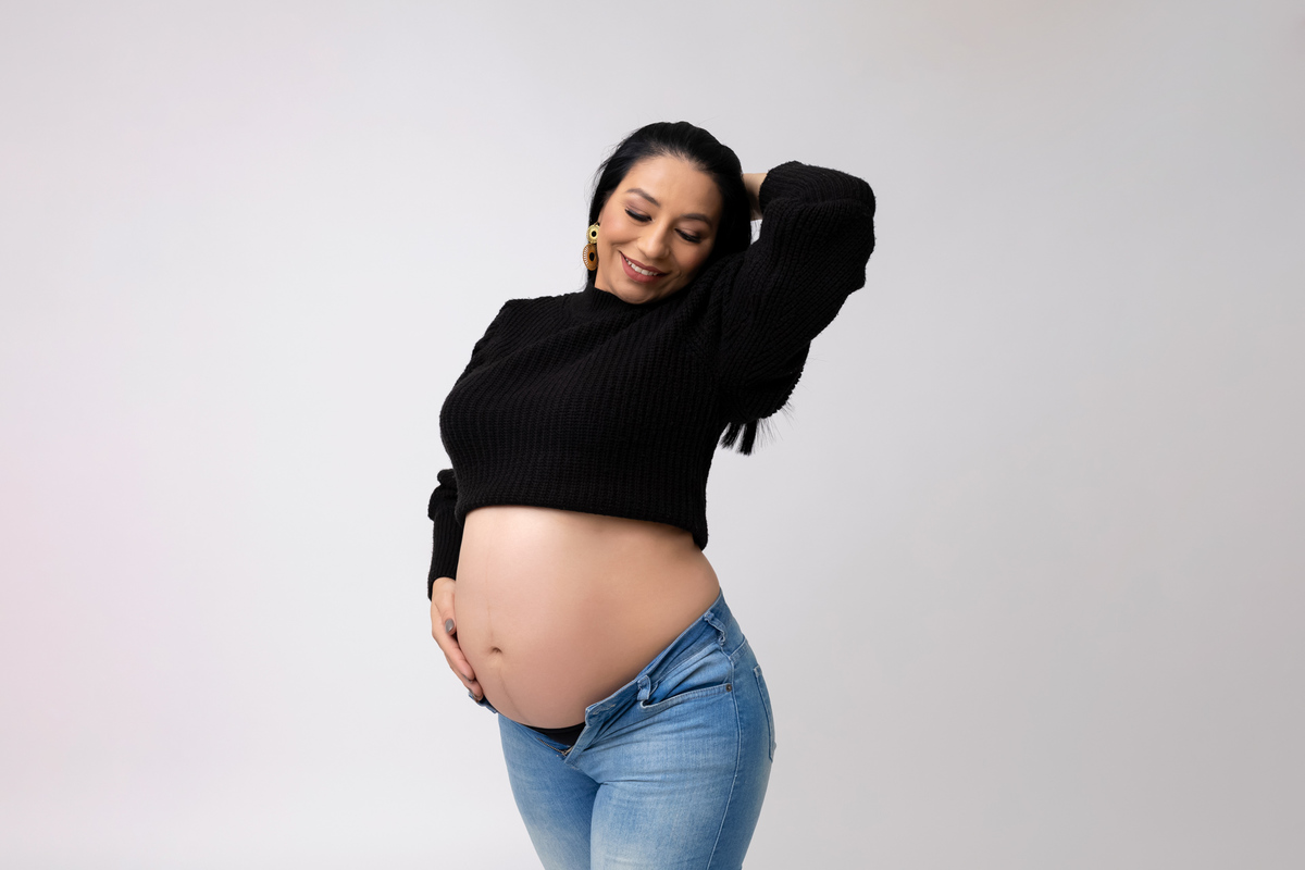 Ensaio gestante em Caraguatatuba - Ensaio gestante estúdio - Estúdio Fotógrafico Caraguatatuba - Gestante Grazi - Fotógrafa Caraguatatuba