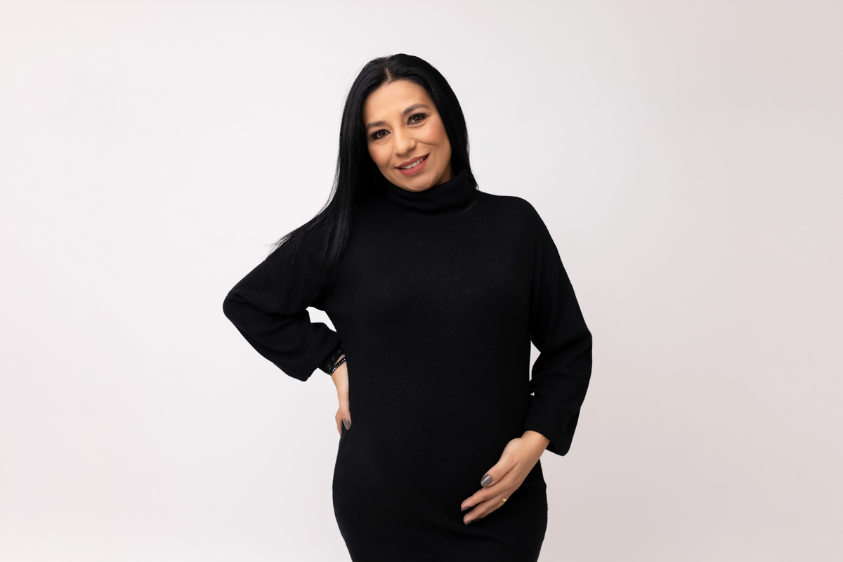 Ensaio gestante em Caraguatatuba - Ensaio gestante estúdio - Estúdio Fotógrafico Caraguatatuba - Gestante Grazi - Fotógrafa Caraguatatuba