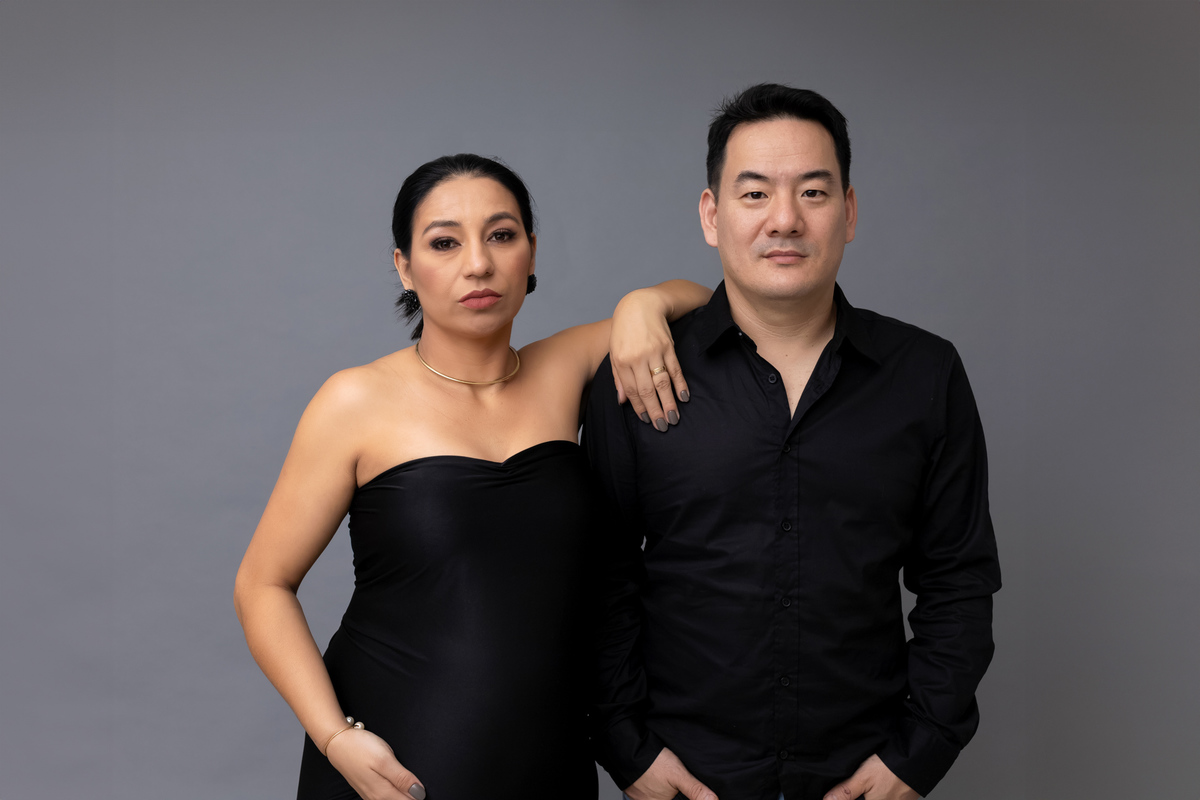 Ensaio gestante em Caraguatatuba - Ensaio gestante estúdio - Estúdio Fotógrafico Caraguatatuba - Gestante Grazi - Fotógrafa Caraguatatuba