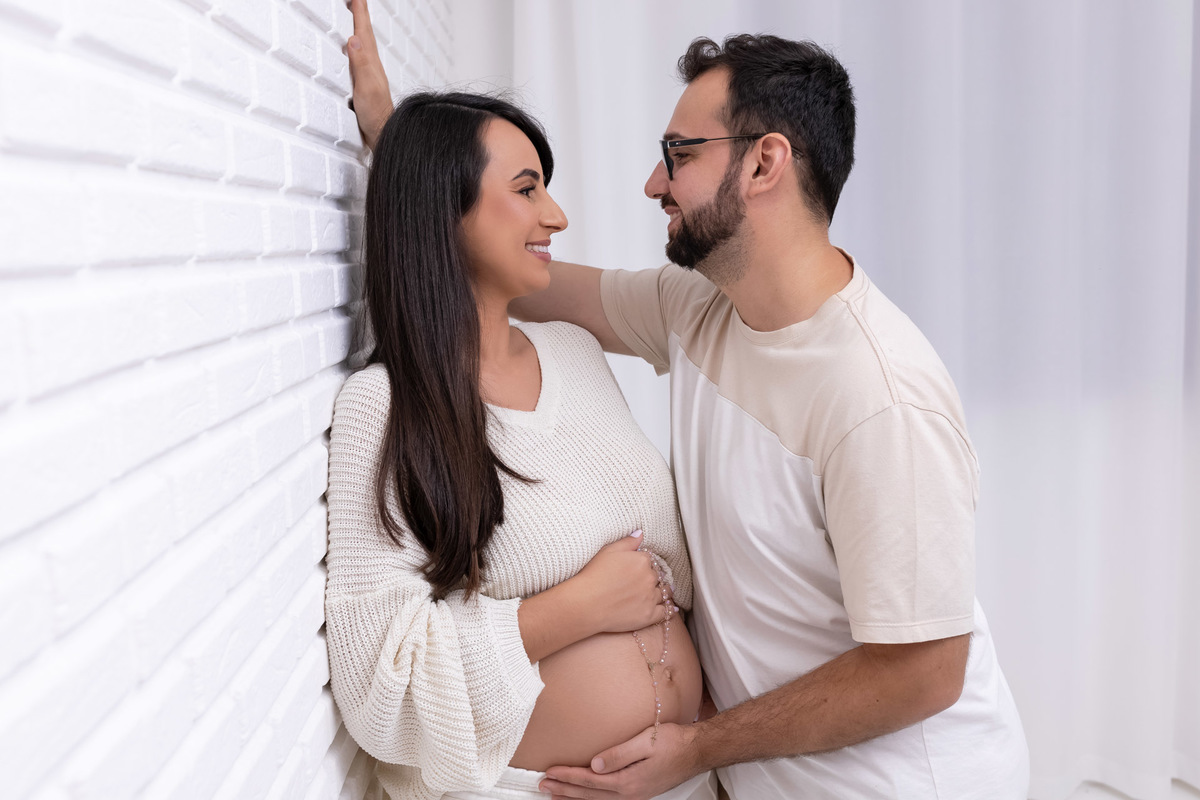 Ensaio gestante em Caraguatatuba - Ensaio gestante estúdio - Estúdio Fotógrafico Caraguatatuba - Gestante Caroline - Fotógrafa Caraguatatuba
