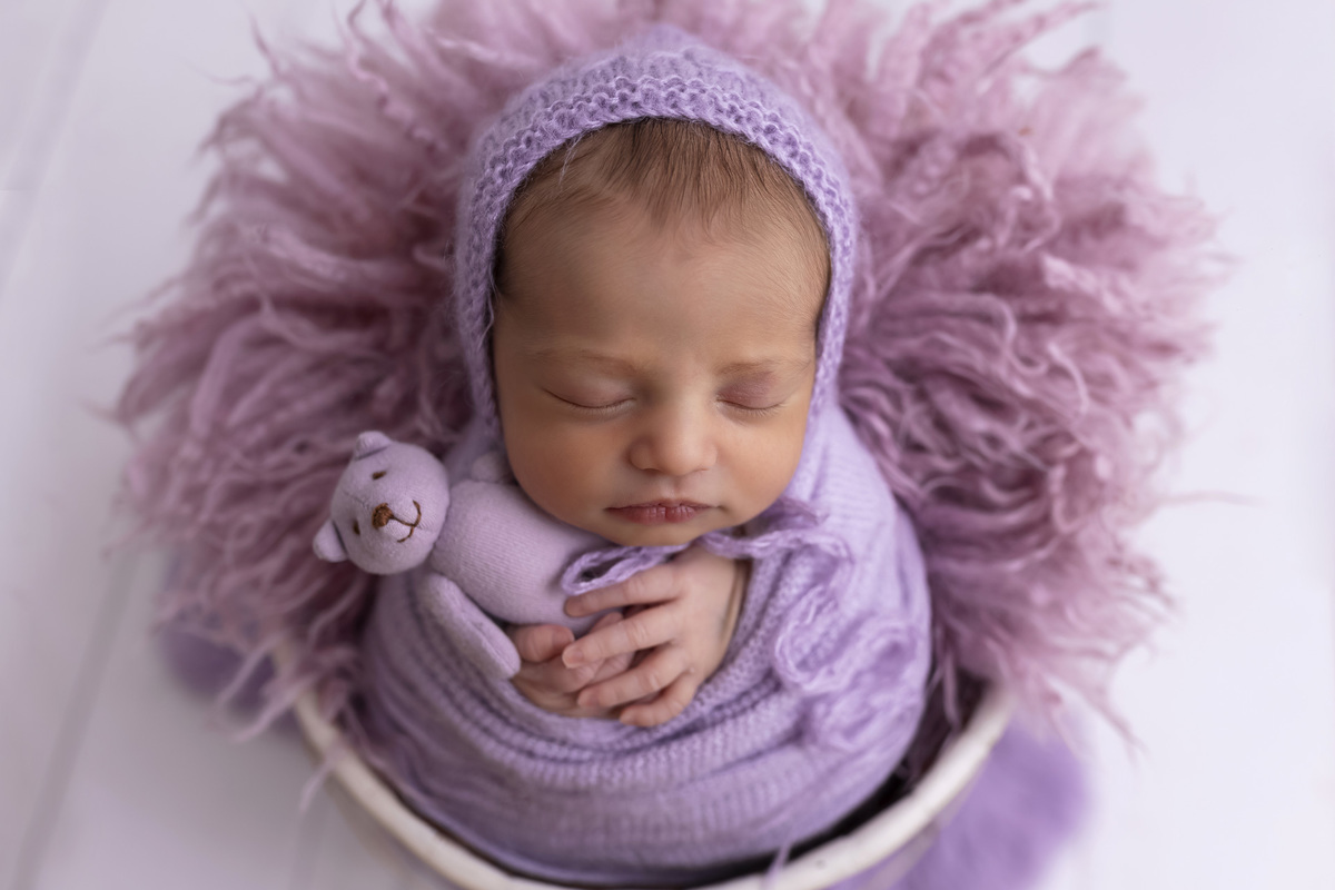 Ensaio newborn da Sofia em estúdio em Caraguatatuba – especialista newborn 