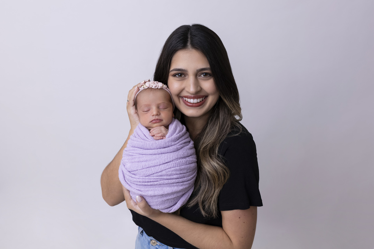 Ensaio newborn da Sofia em estúdio em Caraguatatuba – especialista newborn 