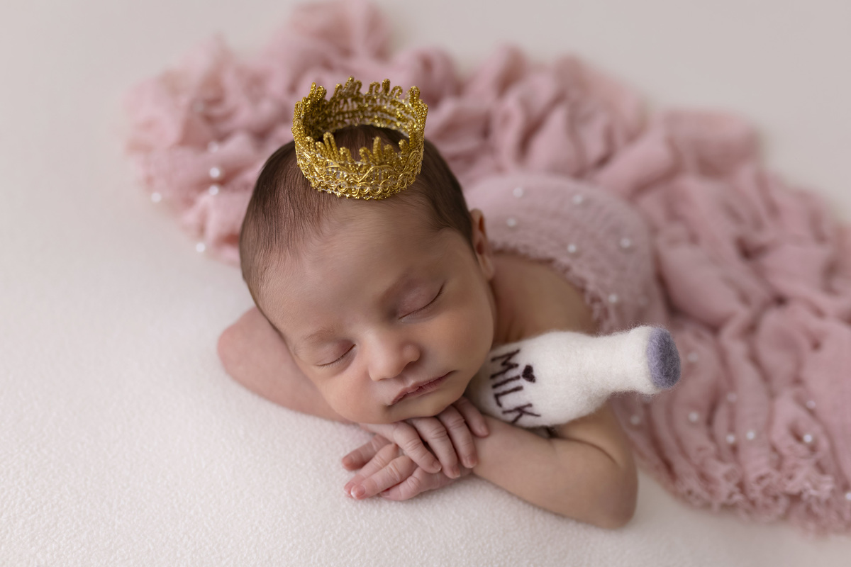 Ensaio newborn da Sofia em estúdio em Caraguatatuba – especialista newborn 