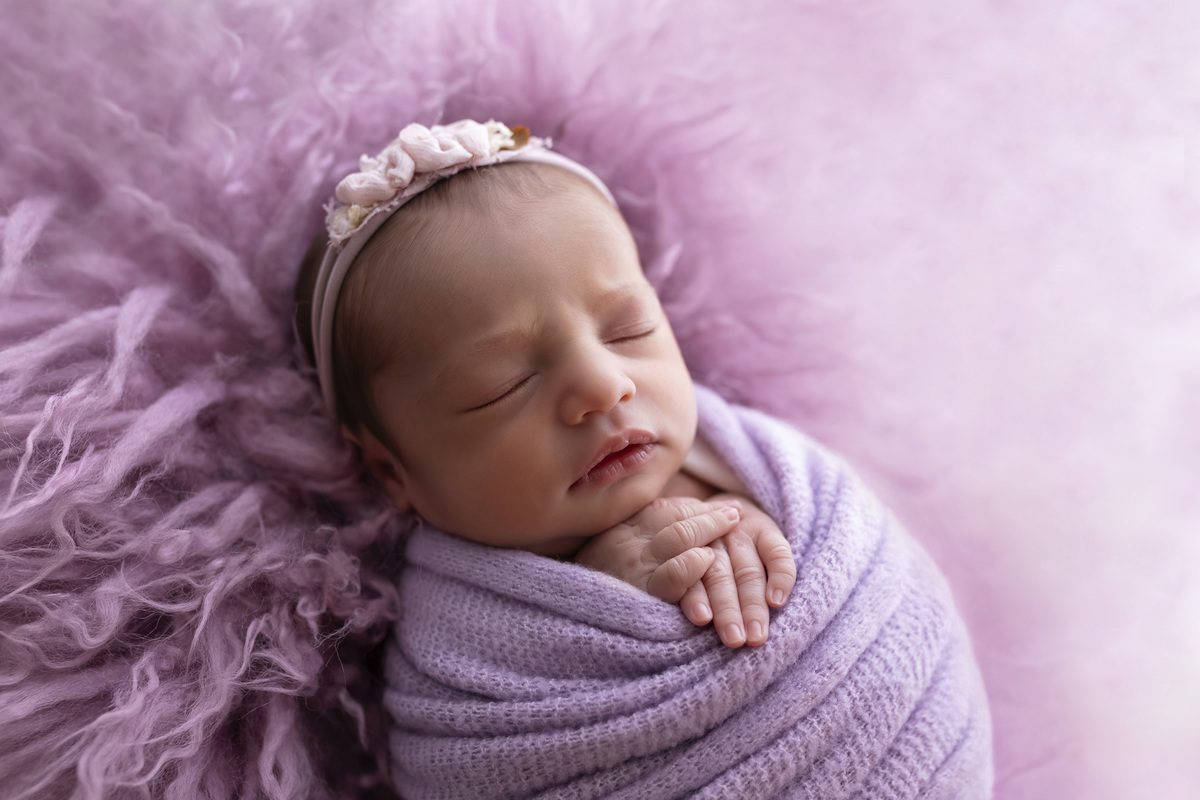 Ensaio newborn da Sofia em estúdio em Caraguatatuba – especialista newborn 