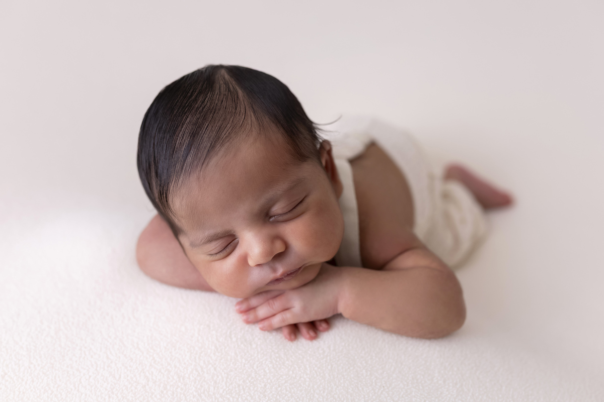 Newborn do Miguel - Estúdio Caraguatatuba – fotografia newborn - fotógrafa caragua