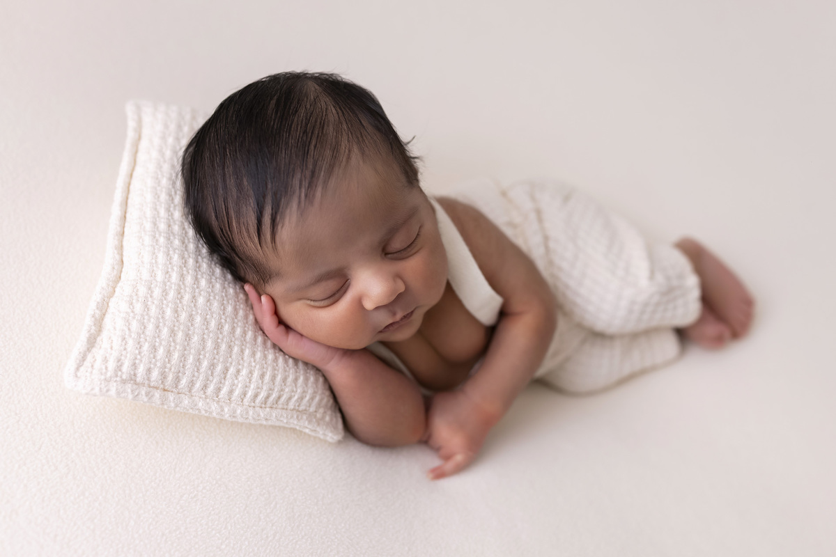 Newborn do Miguel - Estúdio Caraguatatuba – fotografia newborn - fotógrafa caragua