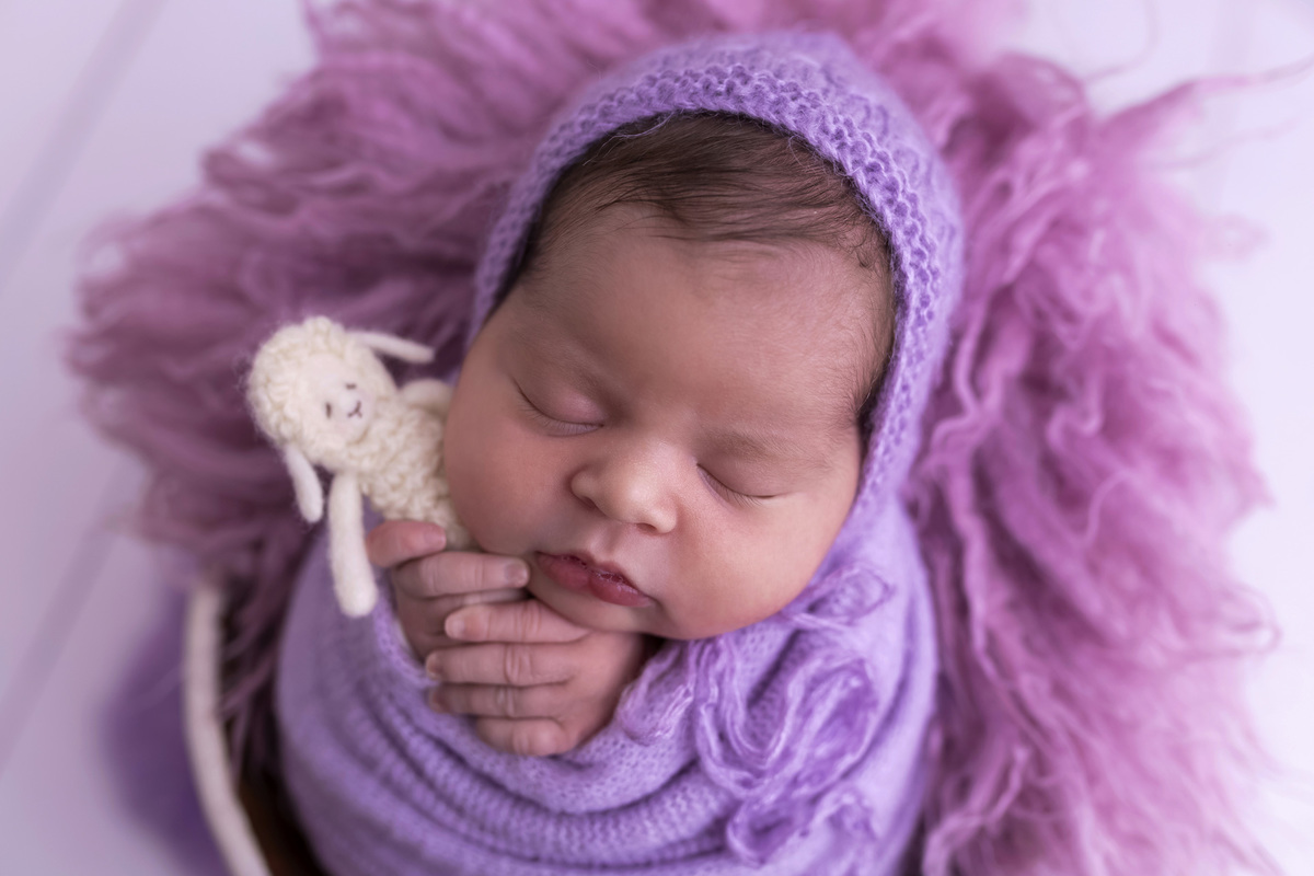 Newborn Caraguatatuba - Recém nascido Aurora - Estúdio fotográfico Caraguatatuba