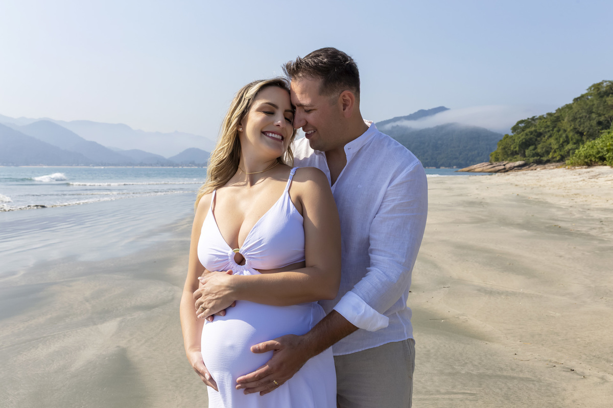 Ensaio gestante na Praia - Praia de Caraguatatuba - Ilha do Tamanduá - Ensaio gestante na praia da Claudia, esposo e Lívia