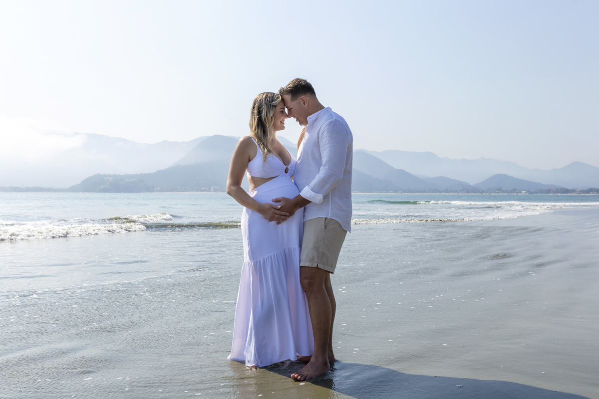 Ensaio gestante na Praia - Praia de Caraguatatuba - Ilha do Tamanduá - Ensaio gestante na praia da Claudia, esposo e Lívia