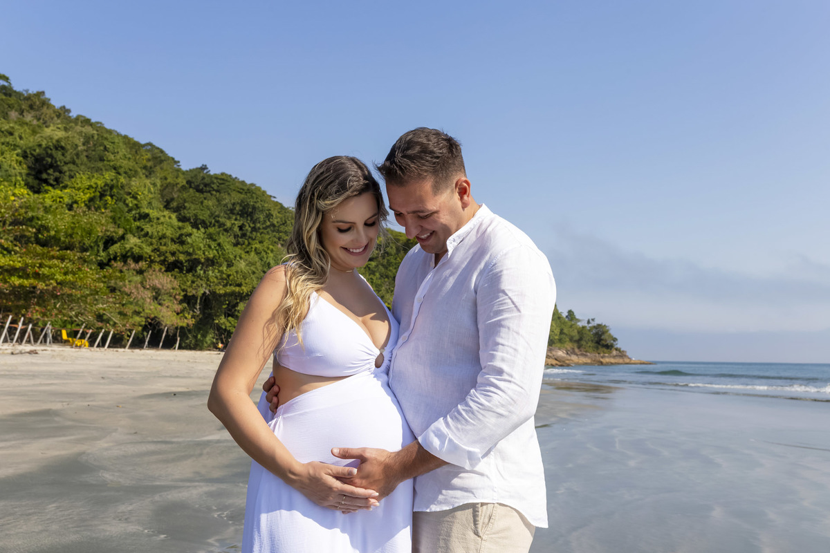 Ensaio gestante na Praia - Praia de Caraguatatuba - Ilha do Tamanduá - Ensaio gestante na praia da Claudia, esposo e Lívia
