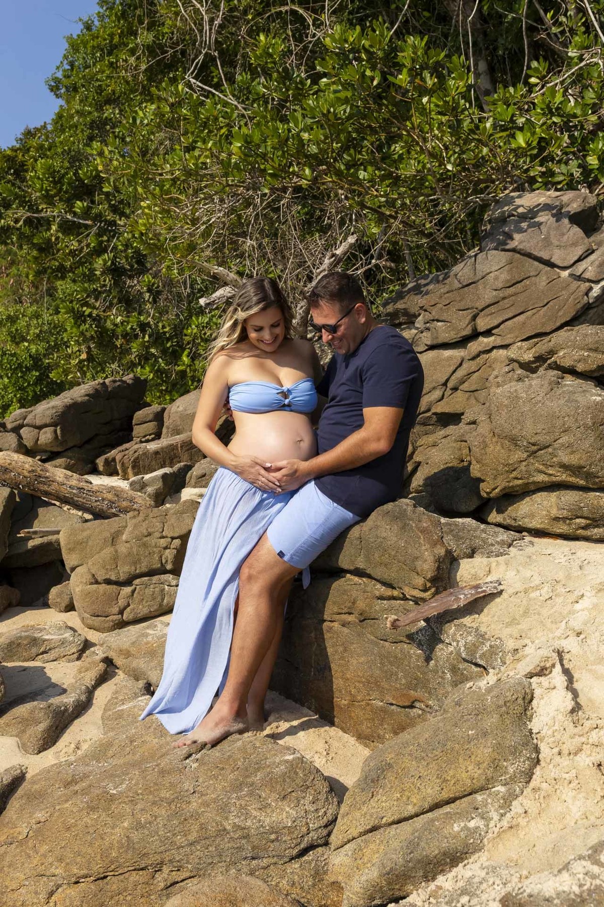 Ensaio gestante na Praia - Praia de Caraguatatuba - Ilha do Tamanduá - Ensaio gestante na praia da Claudia, esposo e Lívia