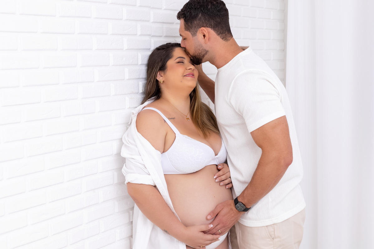 Ensaio gestante em estúdio realizado em Caraguatatuba | Gestante da Juliana