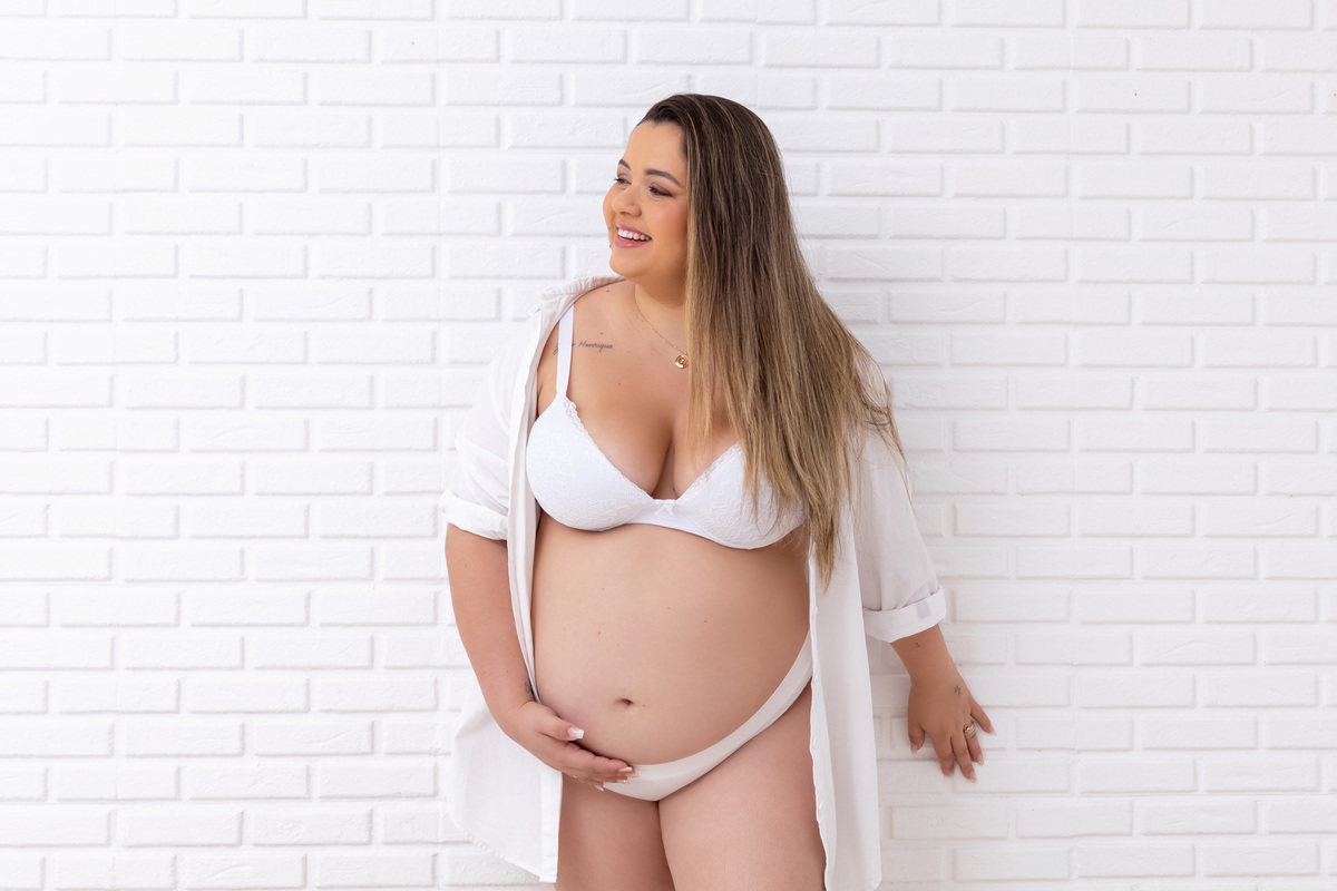 Ensaio gestante em estúdio realizado em Caraguatatuba | Gestante da Juliana