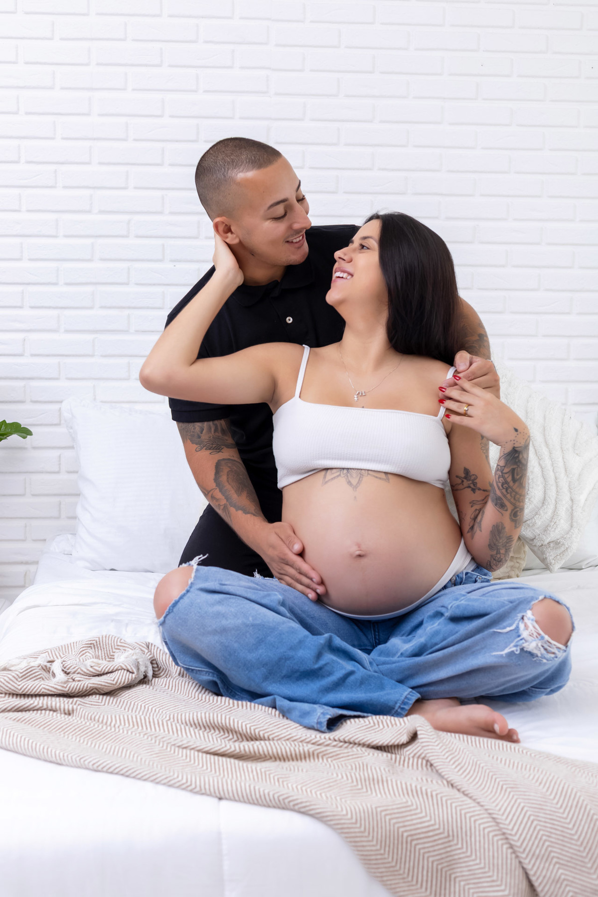 Ensaio gestante em Caraguatatuba registrando a doce espera do Heitor
