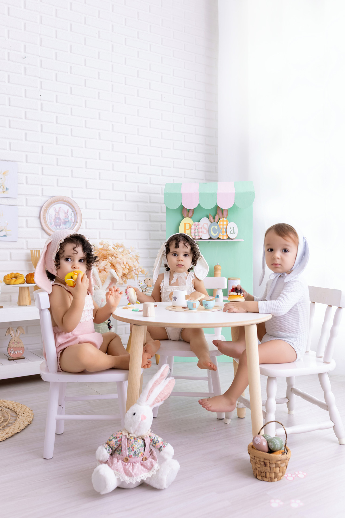 Chá com os Coelhos da Lara e Luiza - Especial de Páscoa 2026