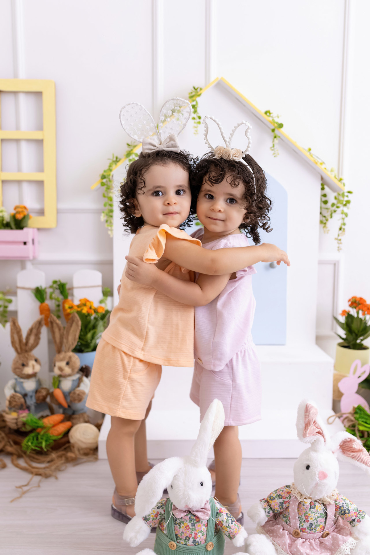 Chá com os Coelhos da Lara e Luiza - Especial de Páscoa 2026