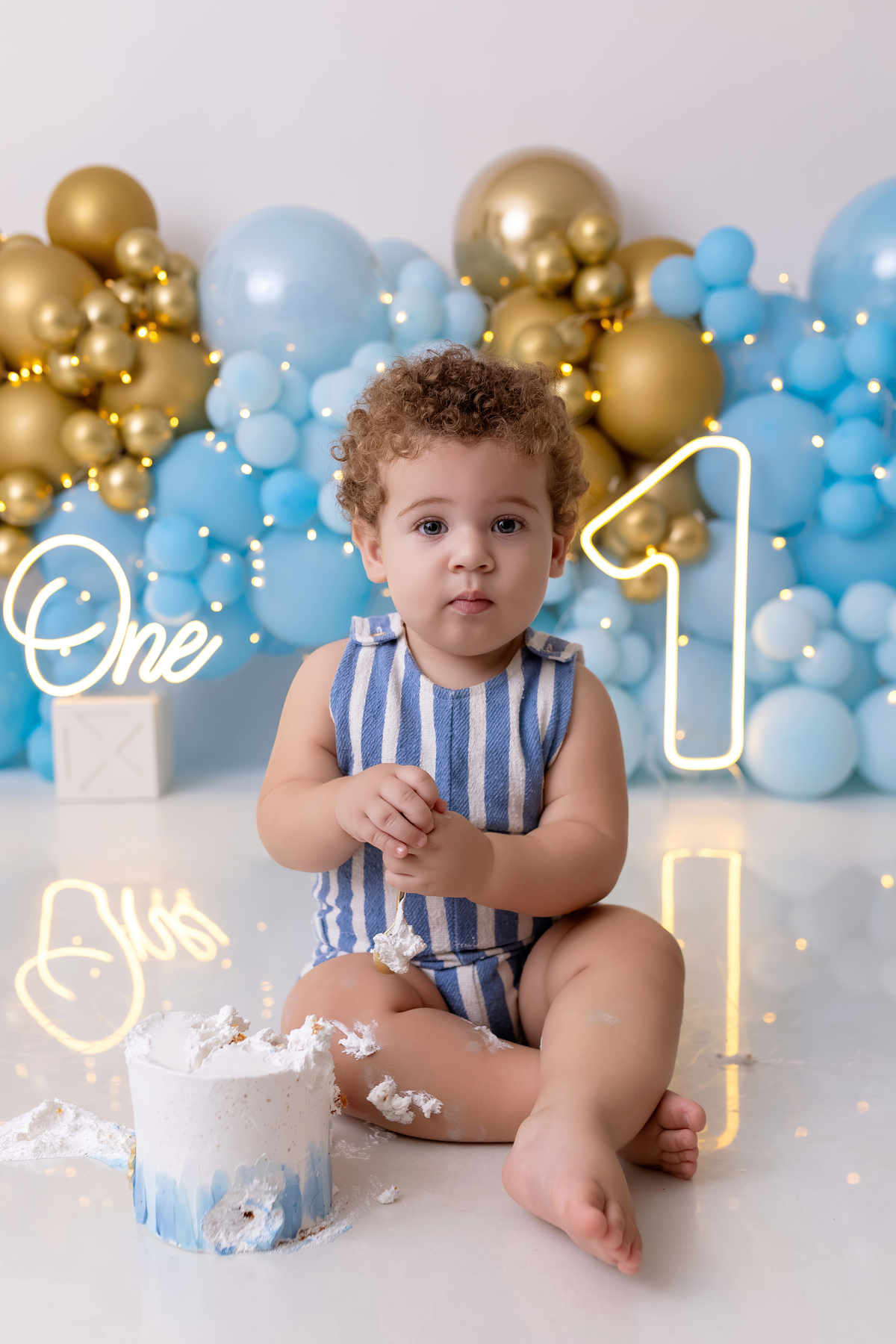 Smash the Cake Caraguatatuba - Ensaio primeiro aninho - mundo azul
 - Ensaio fotográfico infantil - Estúdio On Click Fotografia - Smash the cake 