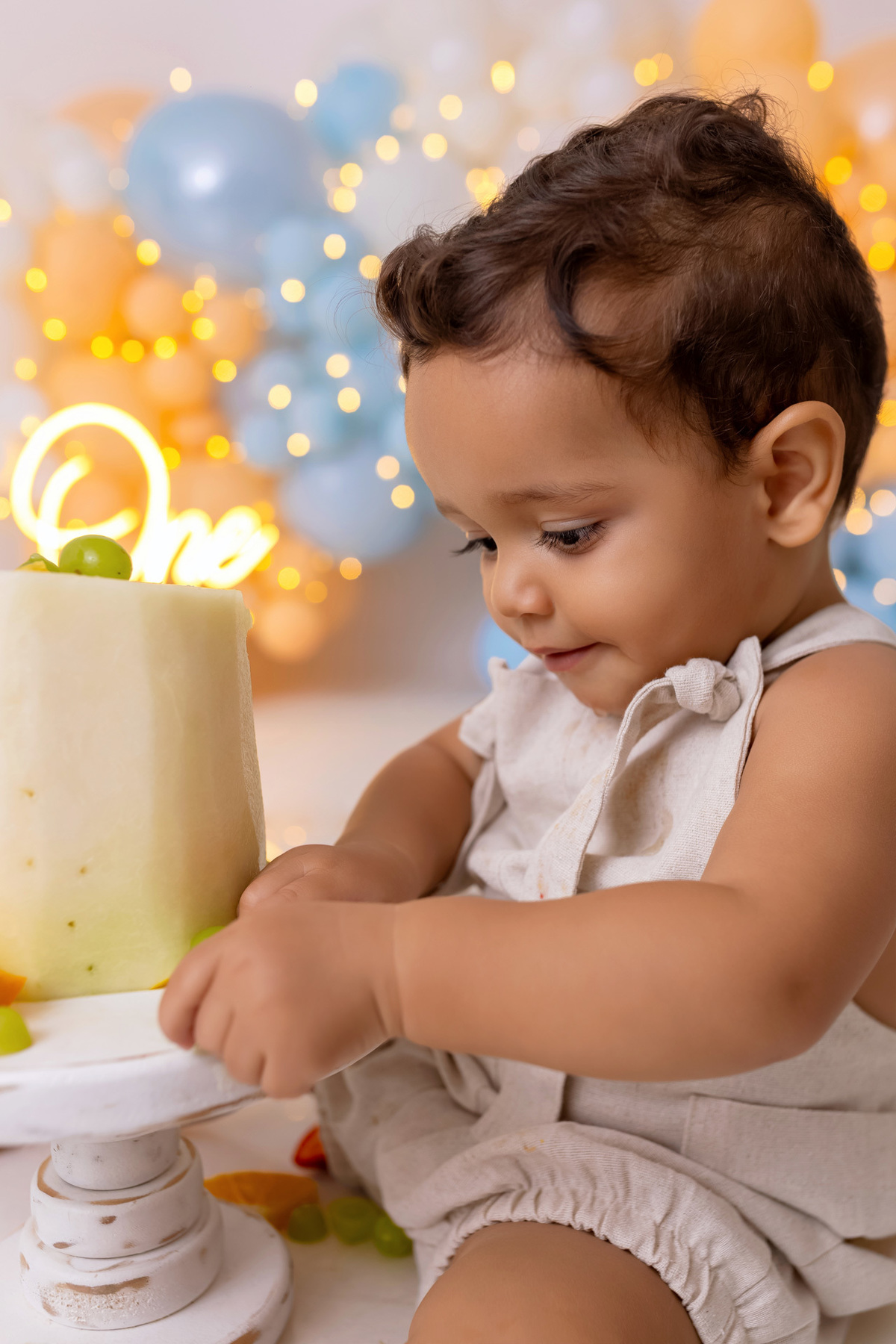 Ensaio de 1 Ano do Luiz com Bolo de Melão e Fotos em Família | On Click Fotografia