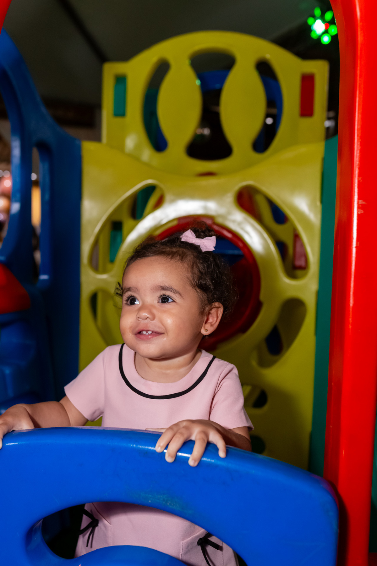 Cobertura de aniversário de 1 ano tema Jardim Encantado da Zaya no Buffet Magnific em Caraguatatuba registrado pela On Click Fotografia